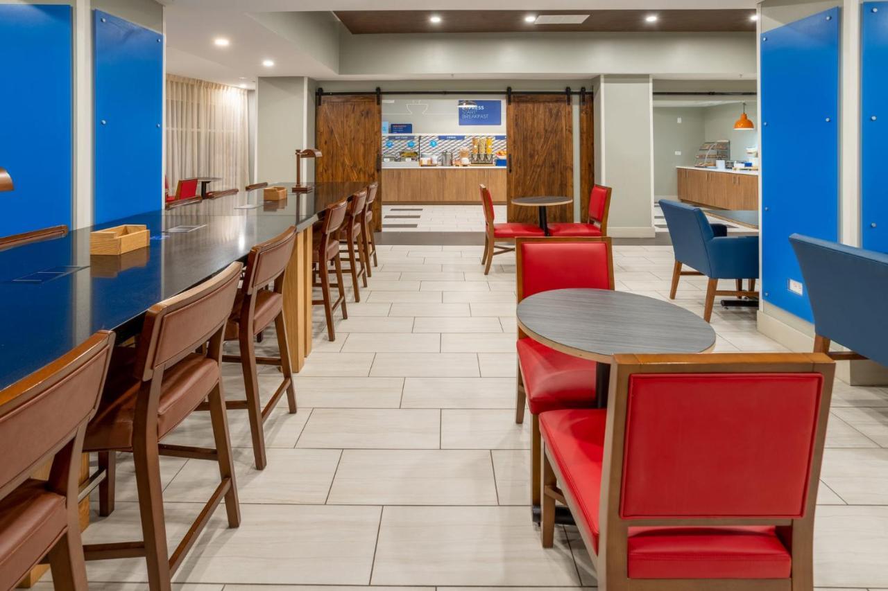 Holiday Inn Express Hotel & Suites Salisbury - Delmar By Ihg Eksteriør billede