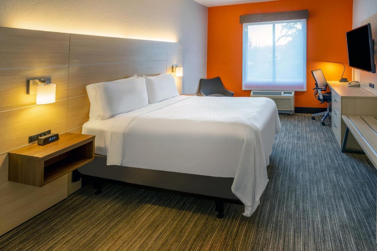 Holiday Inn Express Hotel & Suites Salisbury - Delmar By Ihg Eksteriør billede
