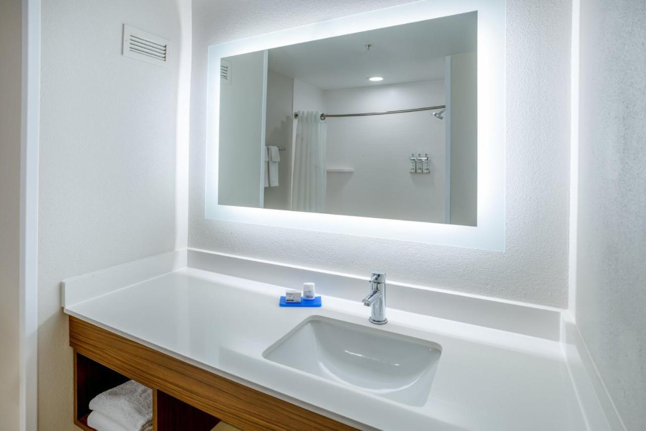 Holiday Inn Express Hotel & Suites Salisbury - Delmar By Ihg Eksteriør billede